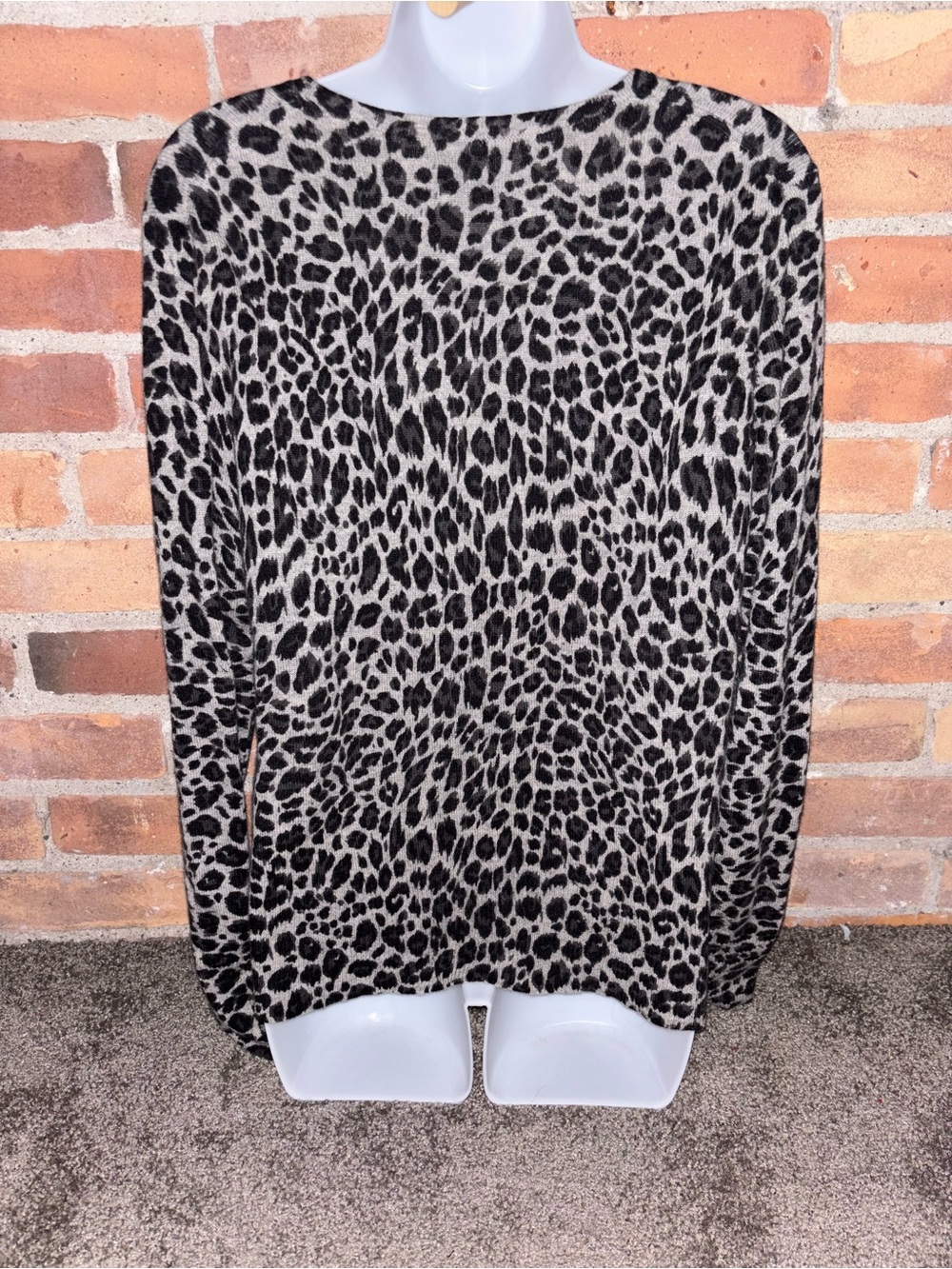 Apt 9. Animal Leopard Print Long-Sleeve Button Cardigan 100% Cashmere - Picture 3 of 4